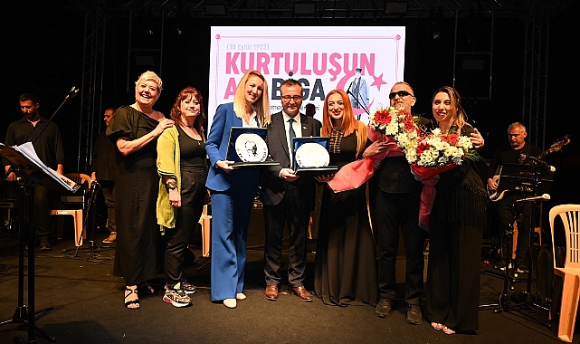 Biga'da 18 Eylül Kurtuluş Günü etkinlikleri konserle sona erdi