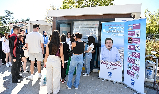 Çanakkale Belediyesi'nden öğrencilere ulaşım kartı hizmeti