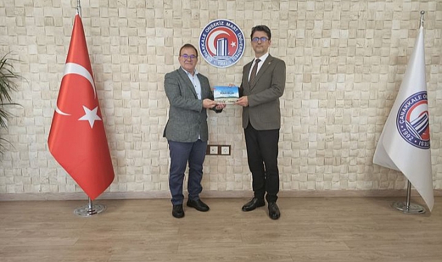 ÇOMÜ öğretim üyesinden kitap