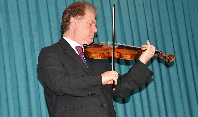 Dünyaca ünlü isim ÇOMÜ Nedime Hanım Konağında konser verdi