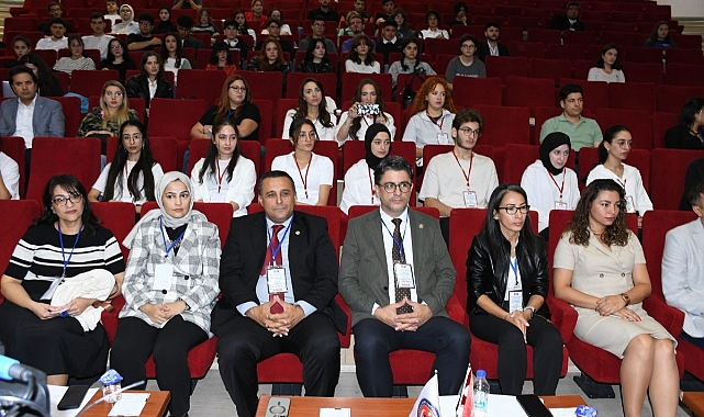 ÇOMÜ'de İletişim Kongresi yapıldı