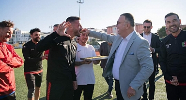 Kepezspor'da baklava ikramı