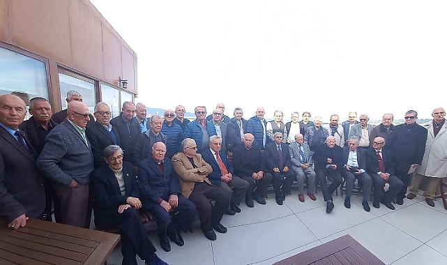 Emekli eğitim yöneticileri ‘Atam İzindeyiz’ kahvaltısında bir araya eldiler