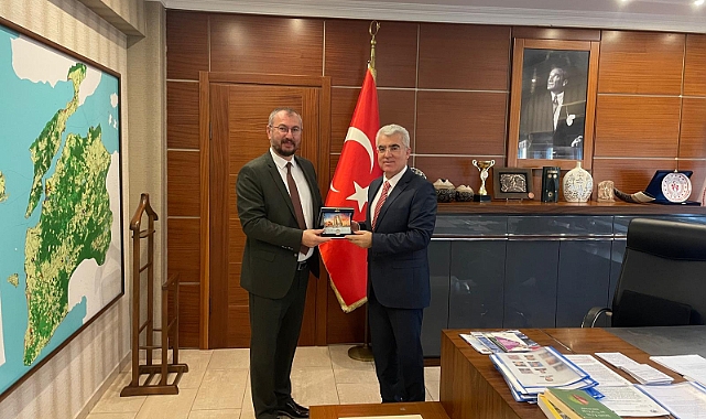 Ezine Gıda İhtisas OSB Müdürü Altınok İl Müdürü Borca'yı ziyaret etti