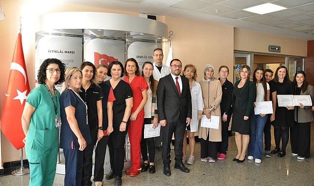 Hemşirelerin sertifika sevinci