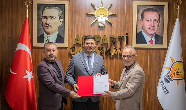 Kepez Belde Başkanı Ömer Candan mazbatasını aldı