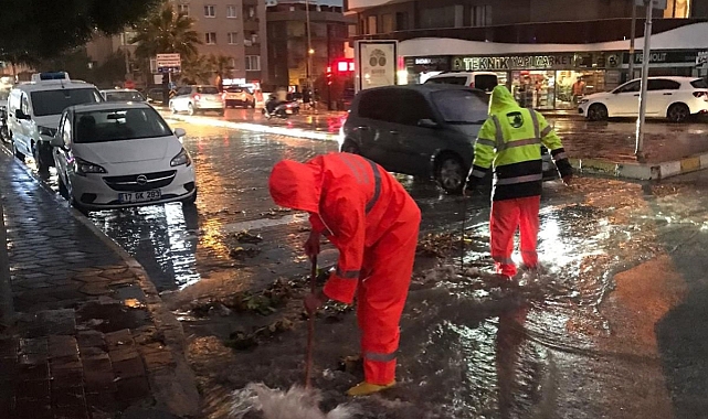 Belediye ekiplerinin yağış mesaisi