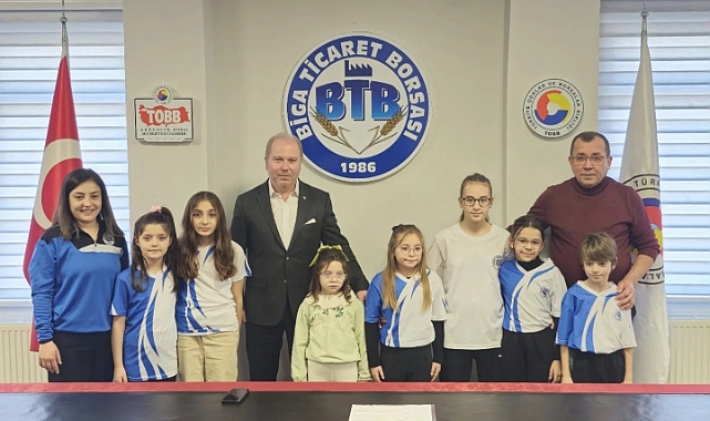 Ticaret Borsası yüzücüleri ödüllendirdi