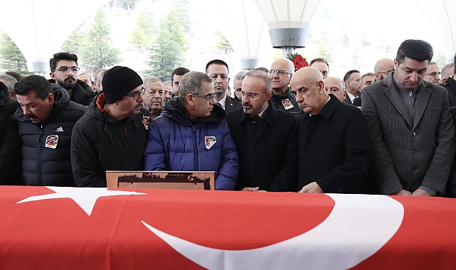 Turan, Kartalkaya yangınında hayatını kaybeden Çanakkaleli Saltık'ın cenazesine katıldı