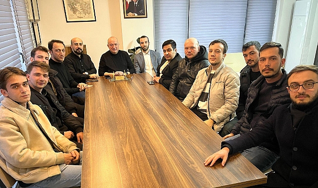 Gençler Ayhan Gider ile buluştu
