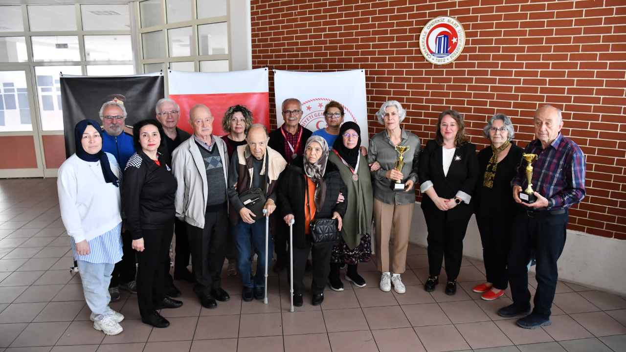 Satranç Turnuvası’nda kıyasıya mücadele