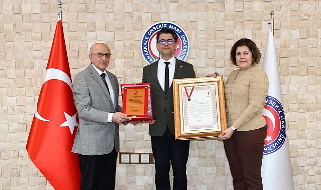 Türk Kızılay'ından ÇOMÜ'ye bronz madalya