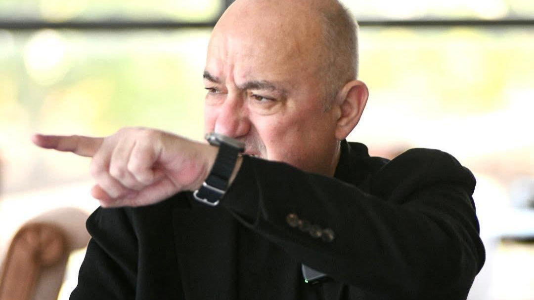 Gider; “Koltuk, millete hizmet için olduğunda kıymetlidir… Yoksa sahibini rezil eder”