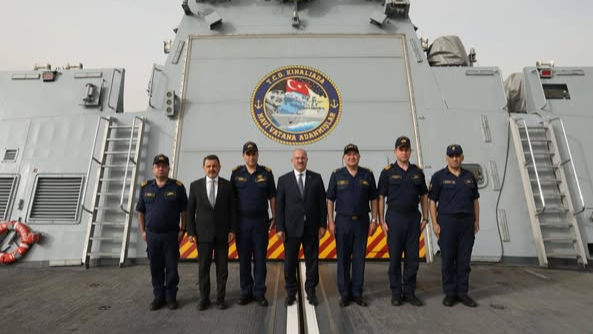 Vali Toraman’dan TCG Kınalıada gemisine ziyaret