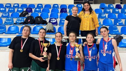 İÇDAŞ'ın basketbolcularından önemli başarı