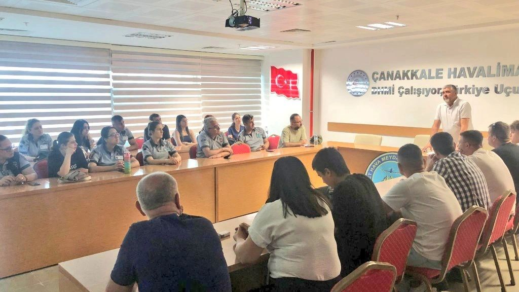 Güvenlik personeline iletişim eğitimi verildi