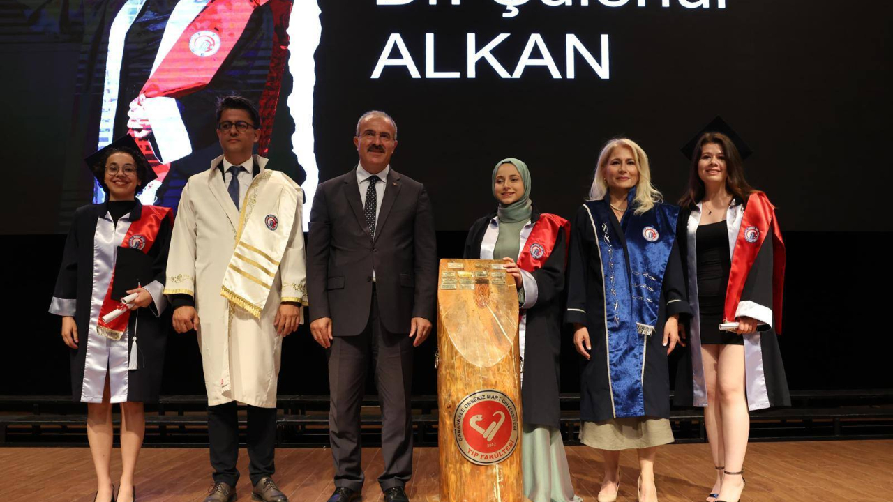 ÇOMÜ’de mezuniyet coşkusu!