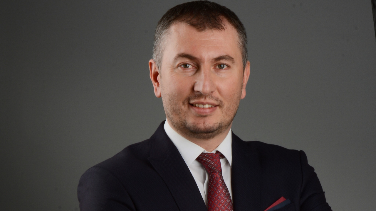 Başarılı Müdür Alper Altınok görevden alındı