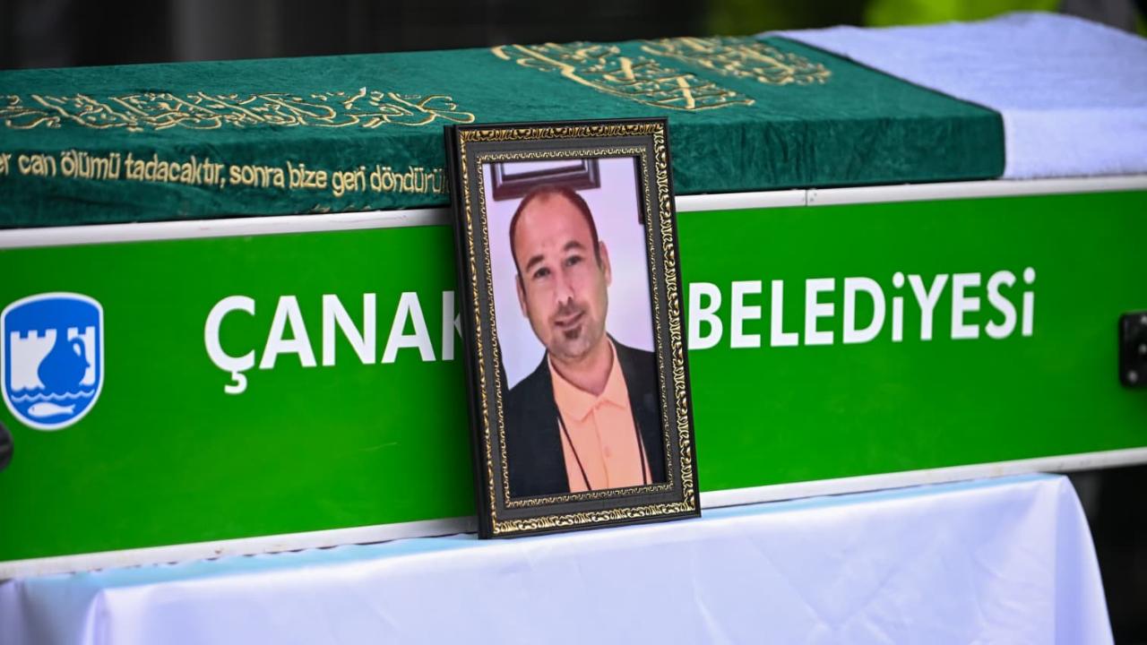 Akın Karahan'ı son yolculuğuna uğurlandı