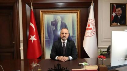 “Bin aydan hayırlı Kadir Gecemiz mübarek olsun”