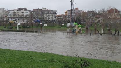 Sarıçay taştı