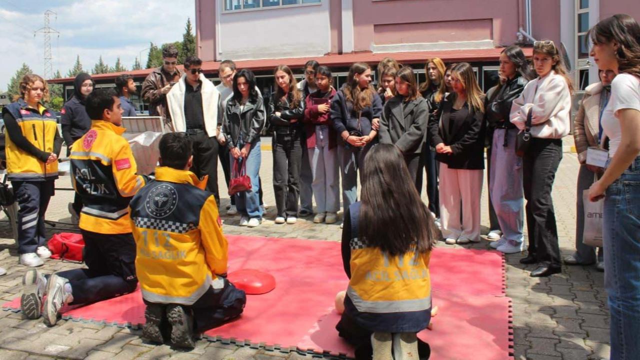 Kampüste “Sağlıklı Yaşam ve İlk Yardım” seferberliği