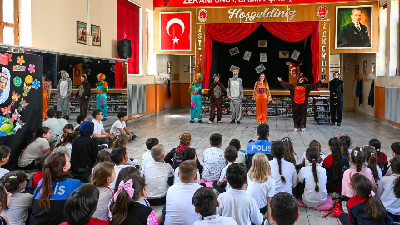 Miniklere “Doğa Bekçileri” tiyatrosu