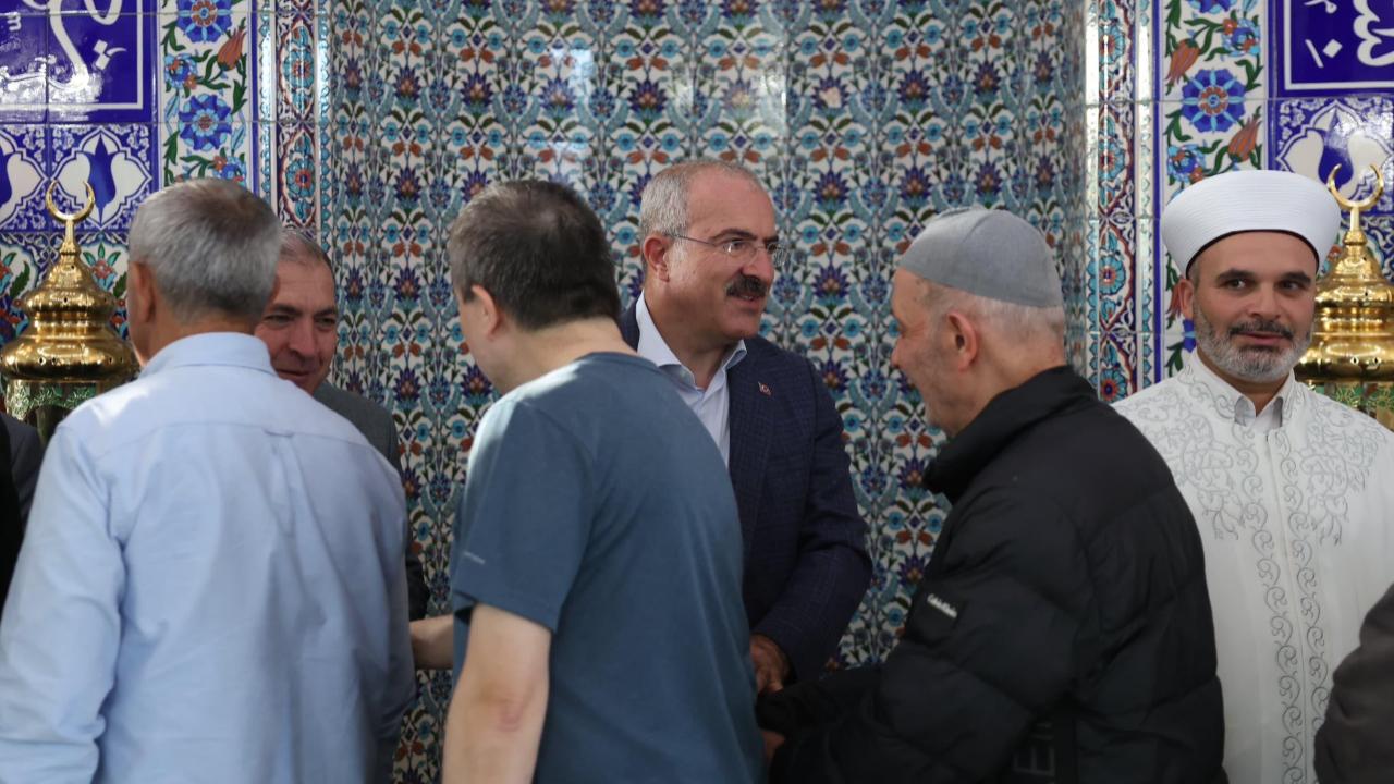 Şehitler Camii’nde bayramlaşma