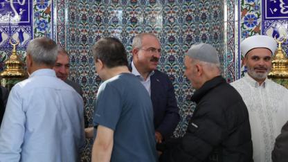 Şehitler Camii’nde bayramlaşma