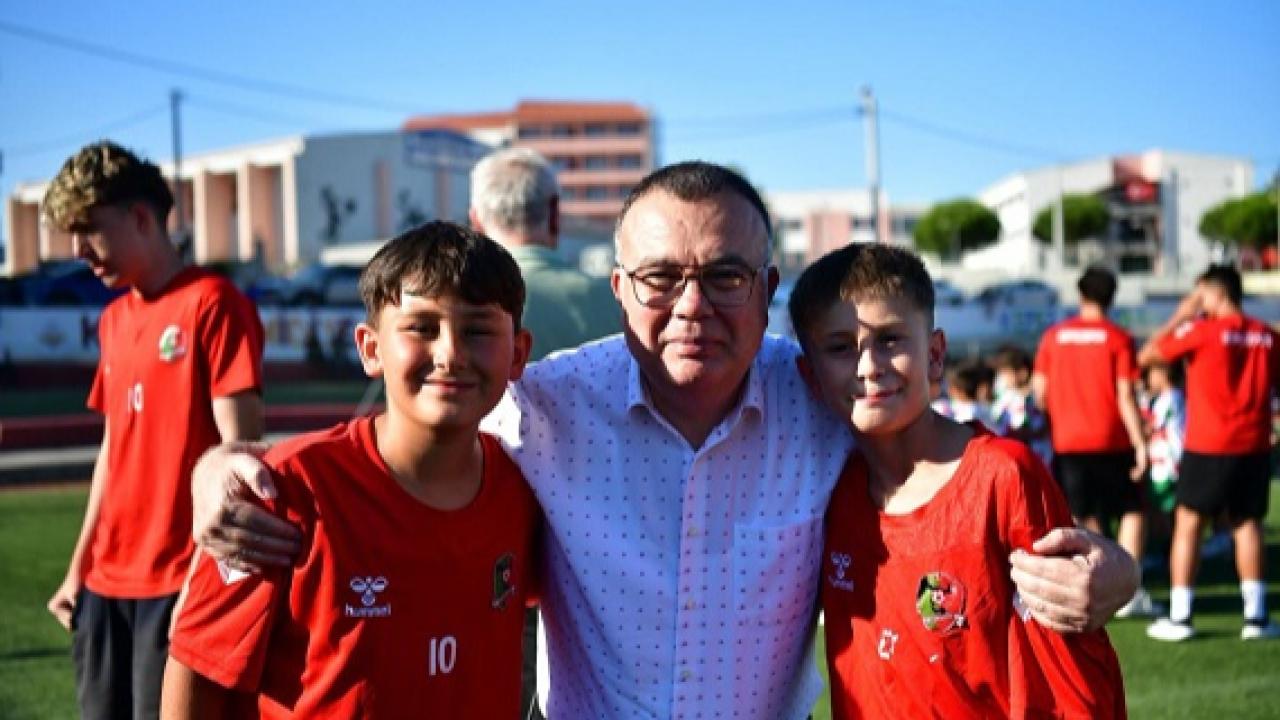 Kepez’te yaz futbol okulu yeni sezona coşkuyla başladı
